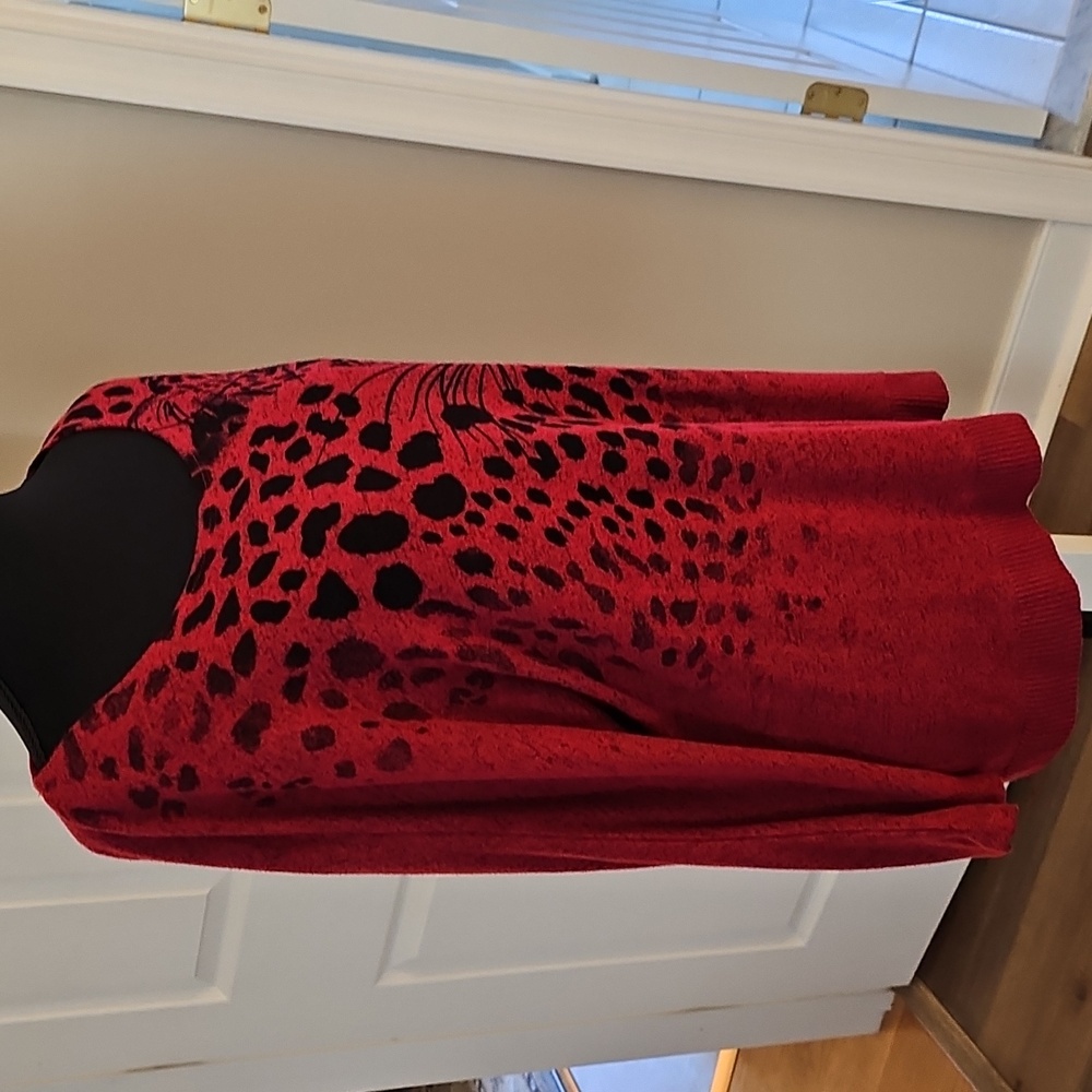 Sweater - Picture 5 of 16